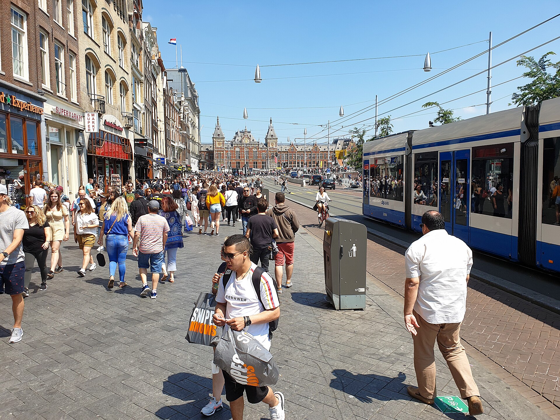 Residents Voice Frustrations Over Housing Shortages and Tourism in Amsterdam