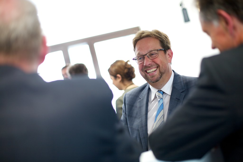 Amsterdam Tech Jobs Bring Growth Alongside Ethical Risks and Career Uncertainty
