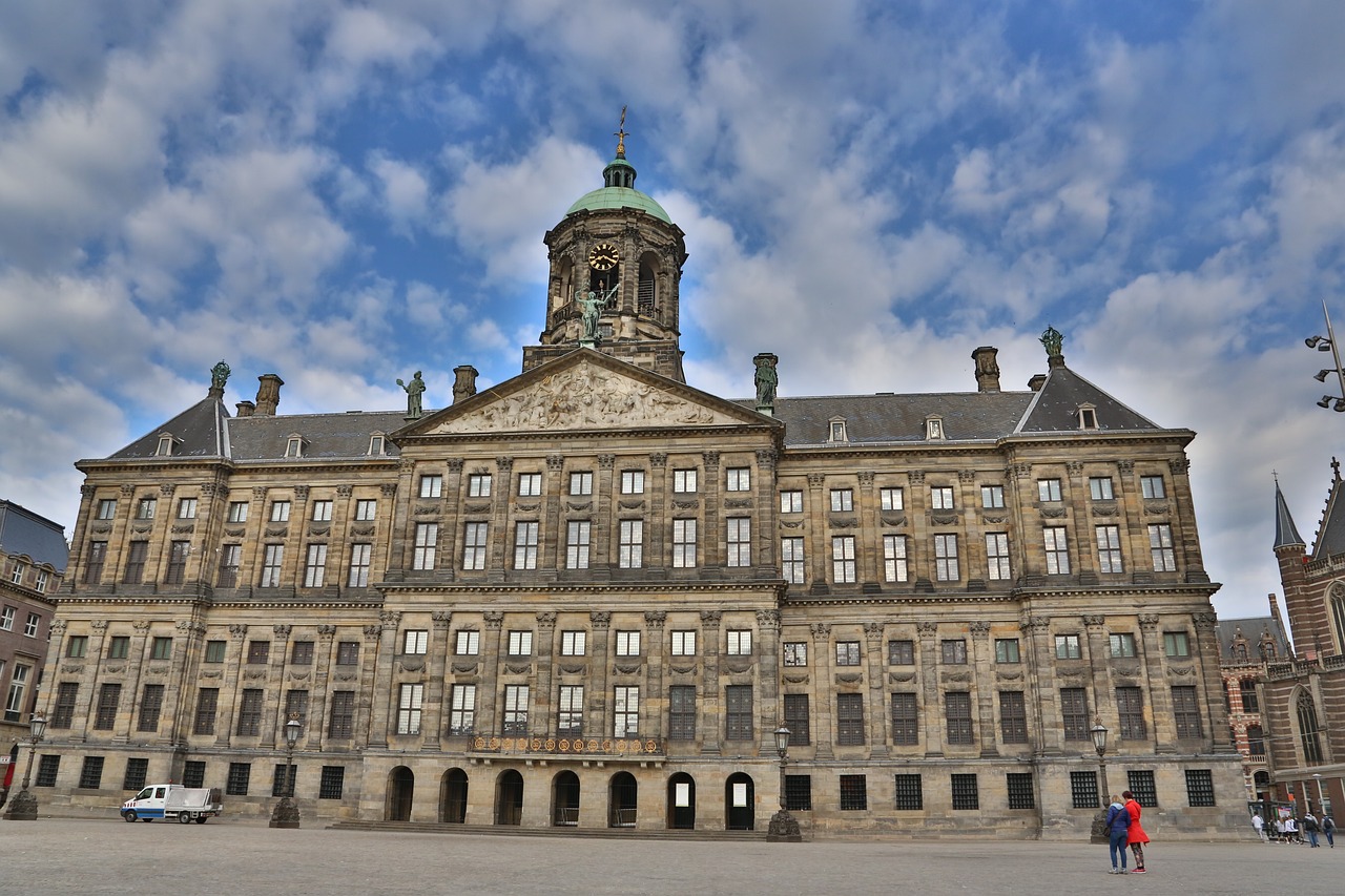 Amsterdam Launches 200+ Building Projects Across Eight Districts