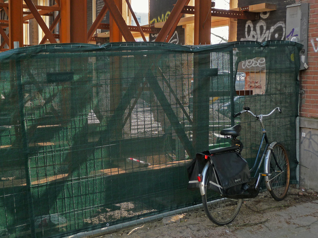 Amsterdam Coalition Weighs Next Steps on Housing and Tourism Management