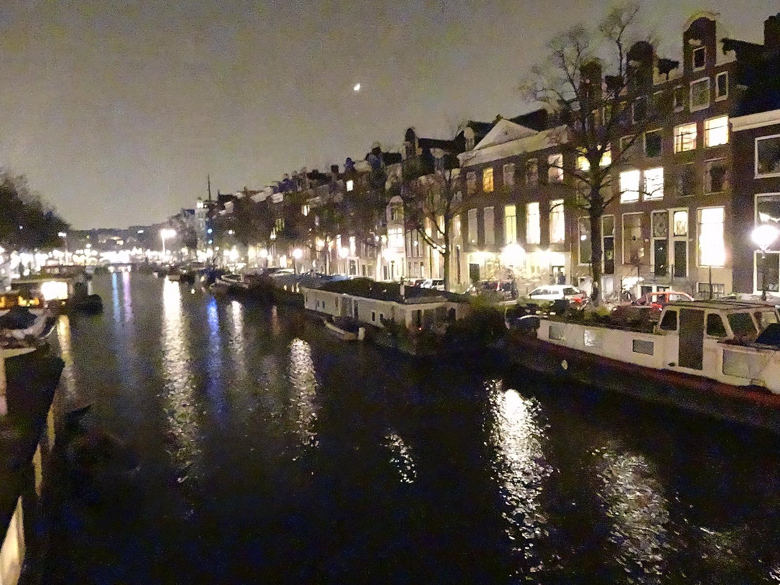 Amsterdam Guide: Navigate Canals, Culture, and 7 Must-See Highlights