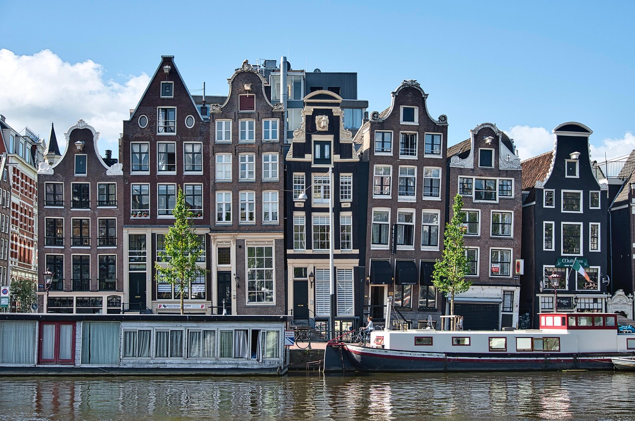 Amsterdam's Fight Against Fake Photos: What Officials, Experts and Key Figures Are Saying